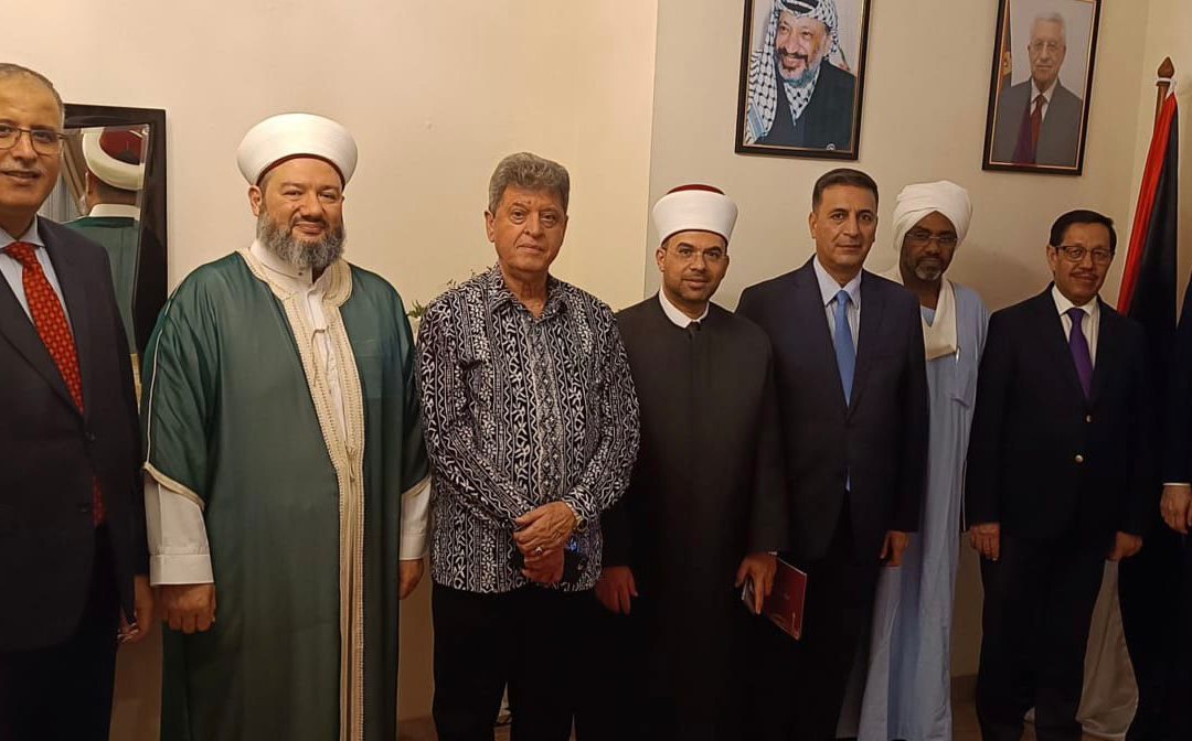لقاء فضيلة الأمين العام لدار الفتوى مع رؤساء البعثات الدبلوماسية في أندنوسيا